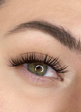 Load image into Gallery viewer, Courtney